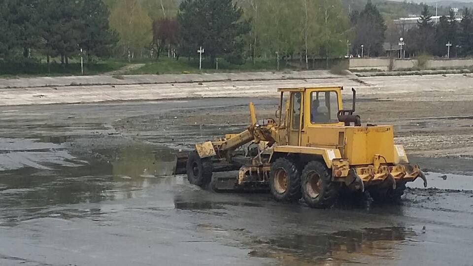 Komuna Saraj bën pastrimin dhe rregullimin e Liqenit Treska.
