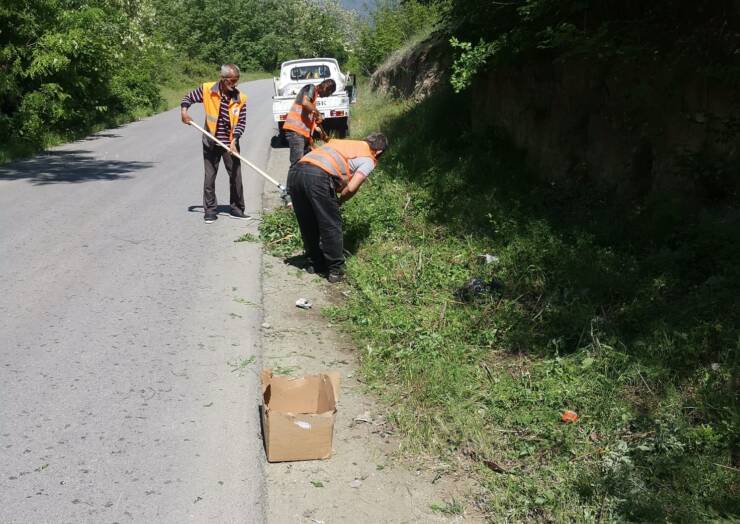 NPK Saraj fillon me pastrimin e pengesave në rrugën regjionale nga vendbanimi Rashçe deri në hyrje të Radushës