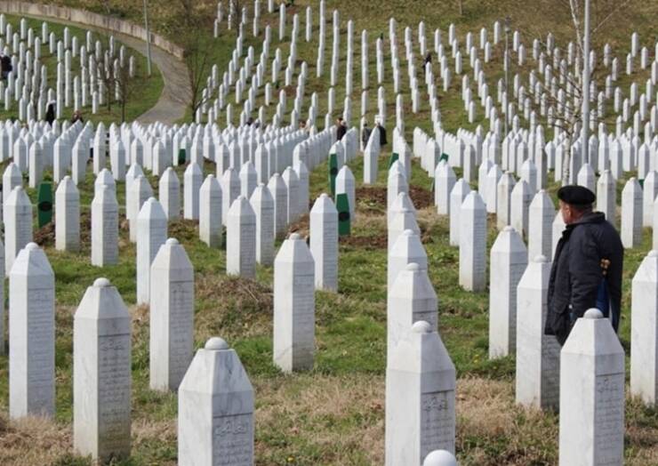 27 vjet nga gjenocidi i Srebrenicës