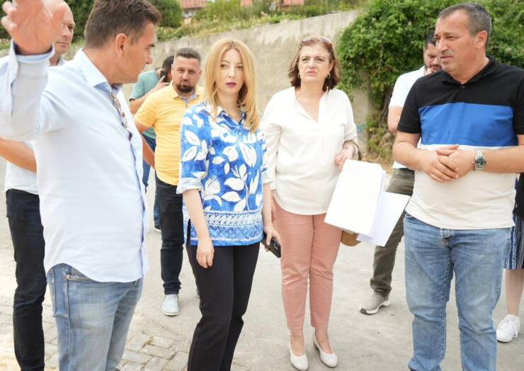 Градоначалникот г.Блерим Беџети заедно со градоначалничката на Град Скопје, г-ѓа. Данела Арсовска, изврши увид на почетокот на градежните работи за реконструкција на водоводната мрежа во населеното место Бојане.